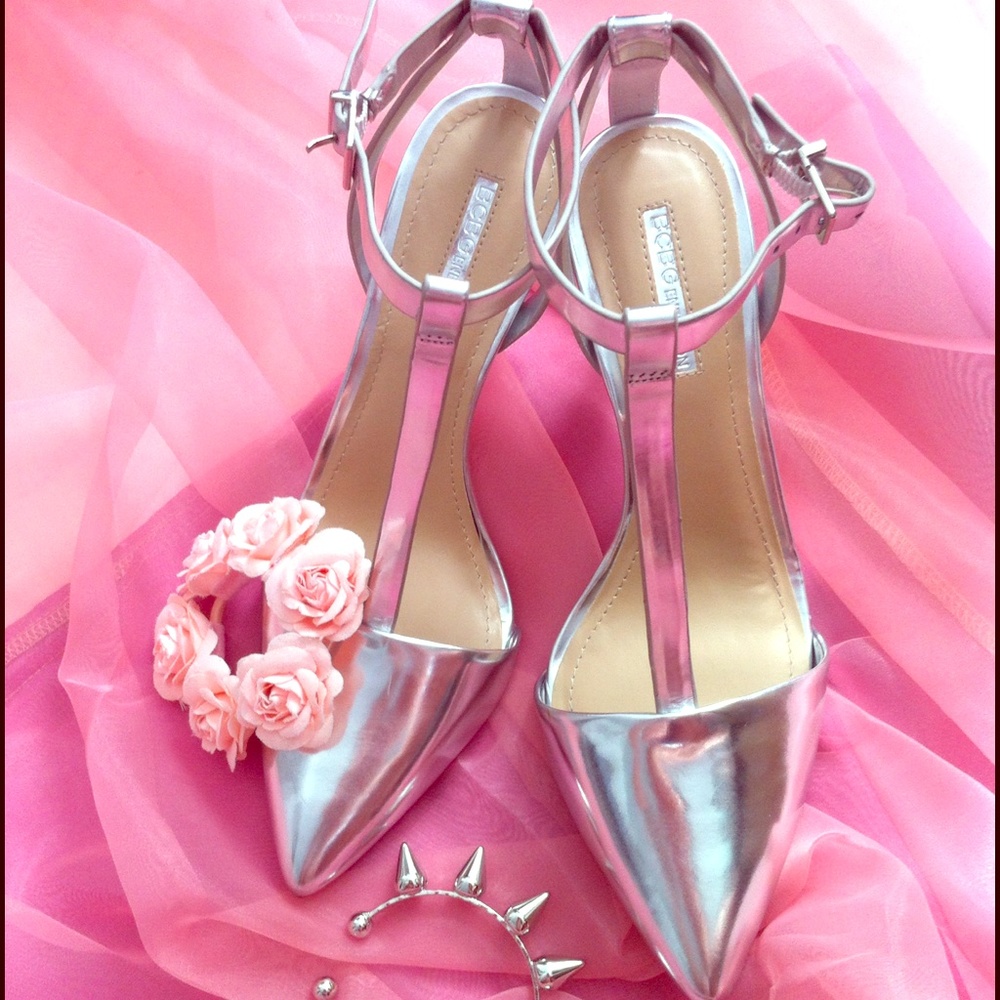 BCBG silver pointy kitten heels